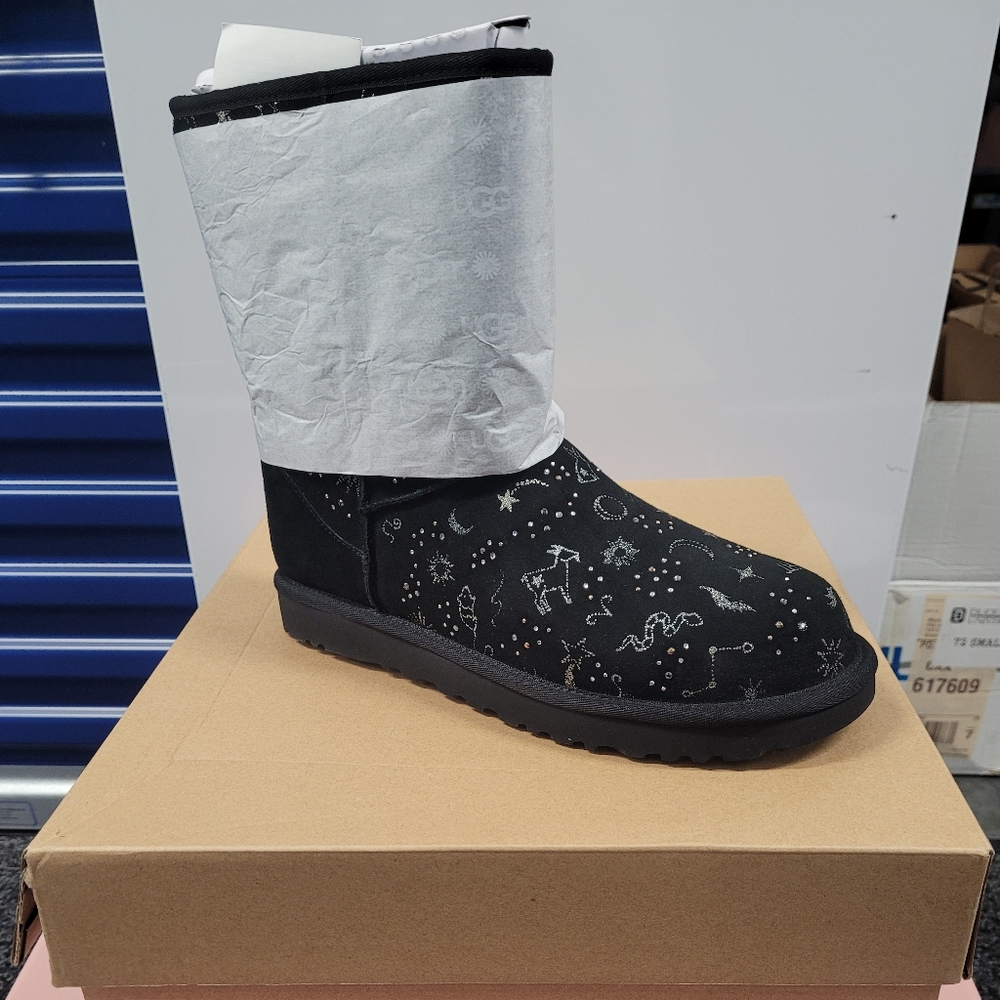 SALE! UGG Black Classic Zodiac Short Boots PRICE FIRM - Picture 3 of 8